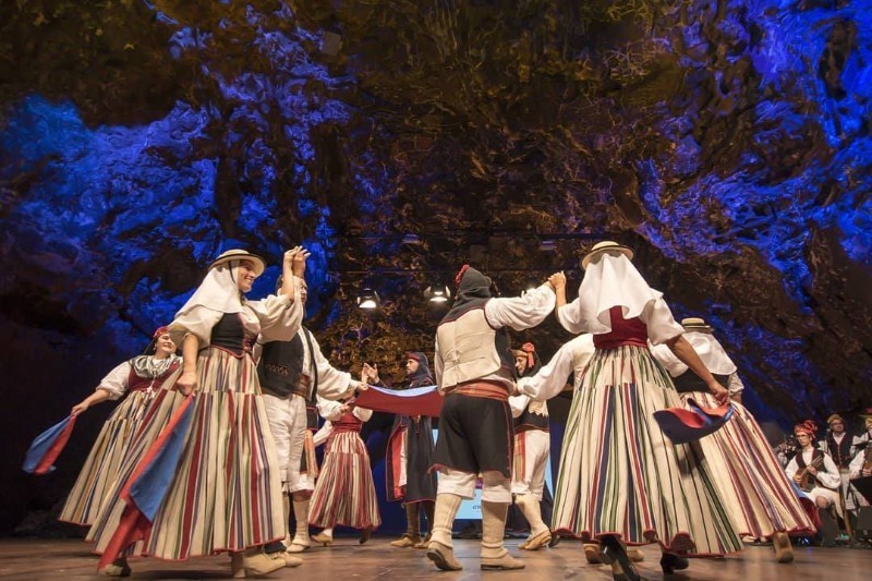 Coros y Danzas de Arrecife, Estrella y Guía, Guanapay, Sabinosa y El Pavón  protagonizarán el 31º Festival Folclórico Nanino Díaz Cutillas - Cultura  Lanzarote