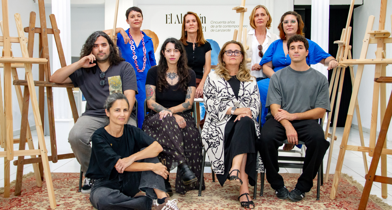 Lía Gutiérrez, Rosalía Díe, Mábel F.H., Cristi Fuentes, Hacomar Diepa, Zuka Gola, Chiara Panzica y Sara Rodríguez. Fotografía Moises Fleitas